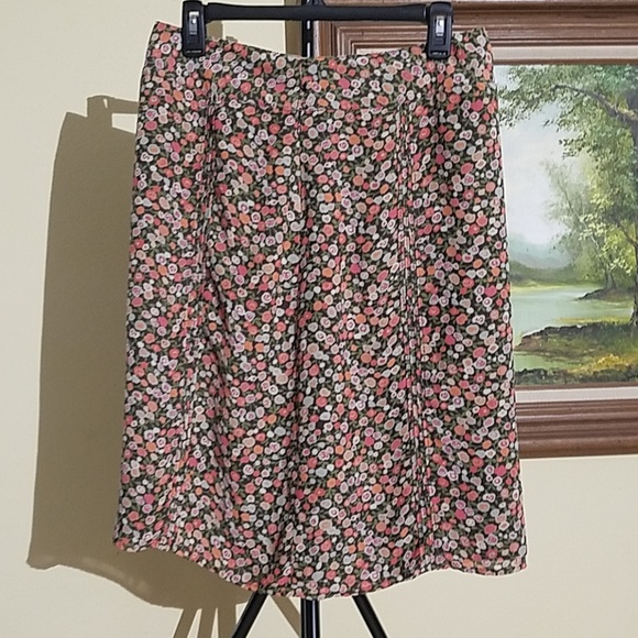 GAP Dresses & Skirts - Gap Floral Design skirt C40